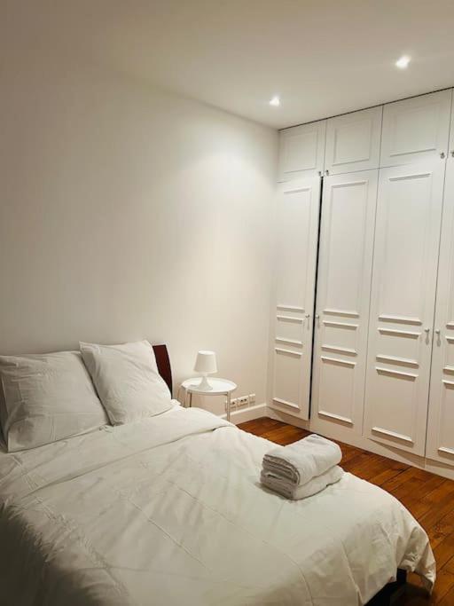 Ferienwohnung Au Pied De La Tour Eiffel Paris Exterior foto