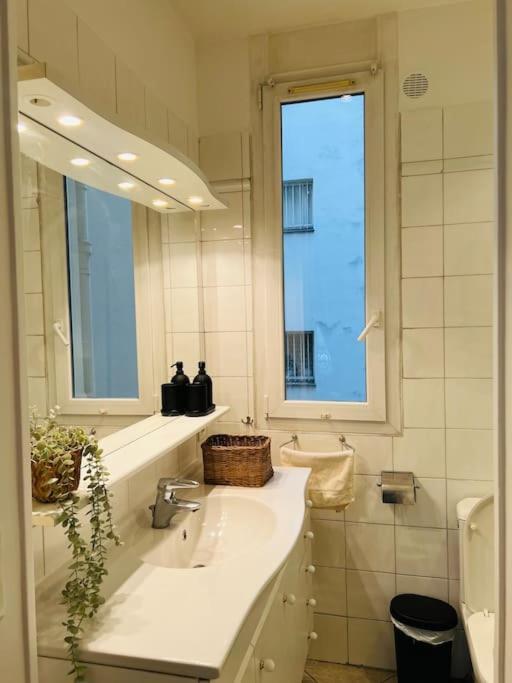 Ferienwohnung Au Pied De La Tour Eiffel Paris Exterior foto
