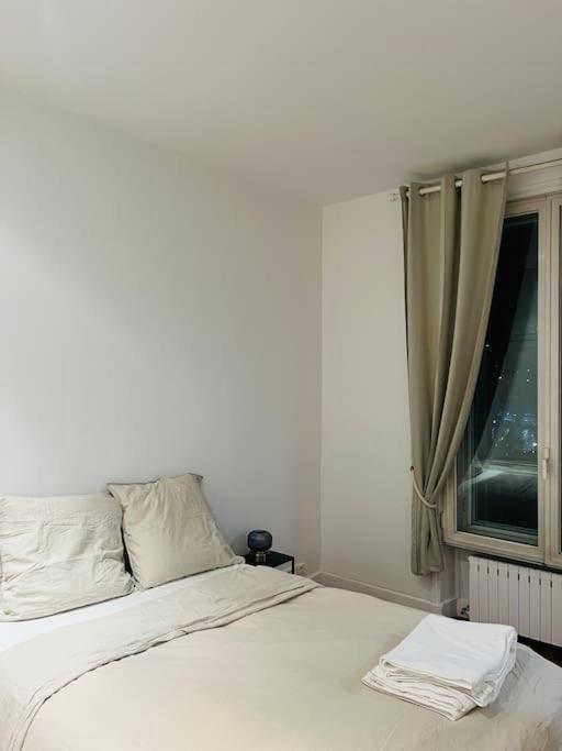 Ferienwohnung Au Pied De La Tour Eiffel Paris Exterior foto